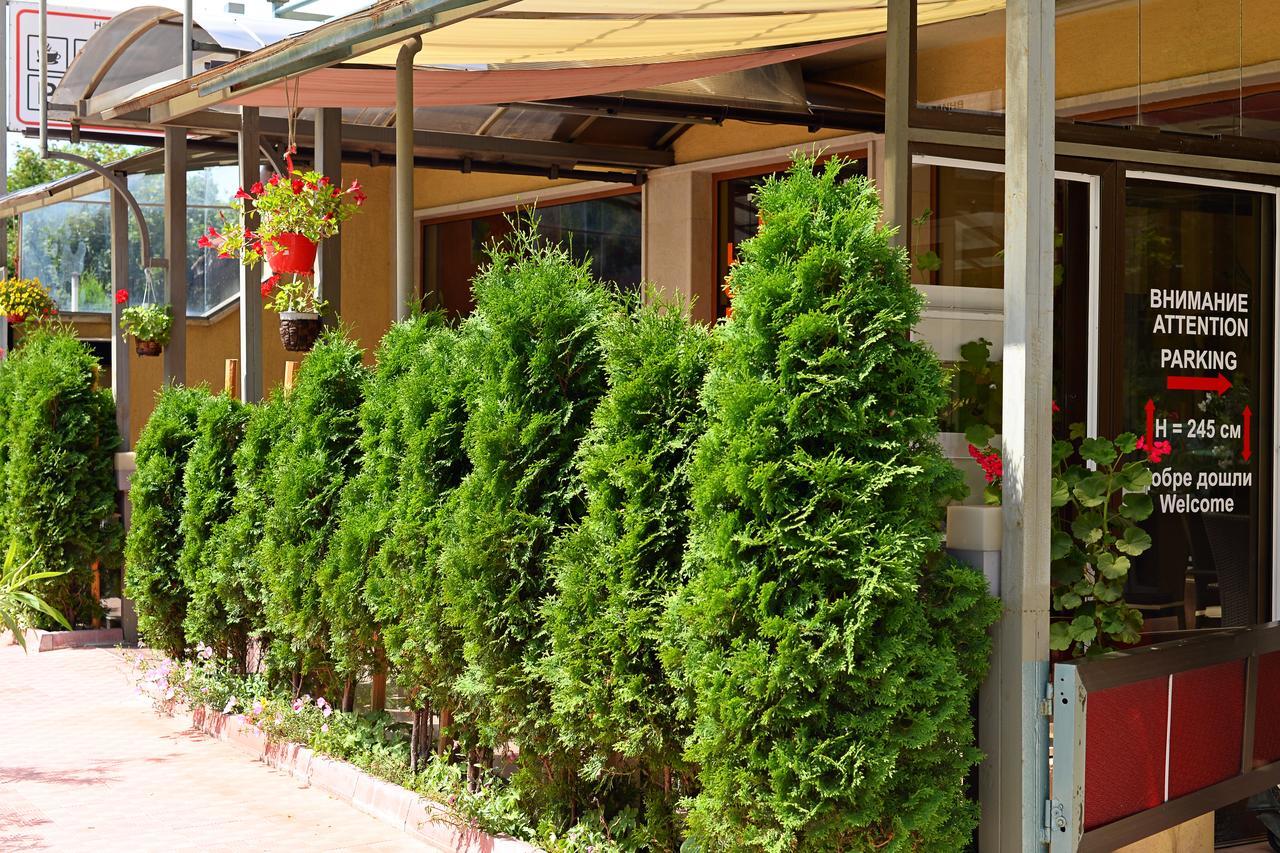 Family Art-Hotel Zora Vratsa Exterior foto